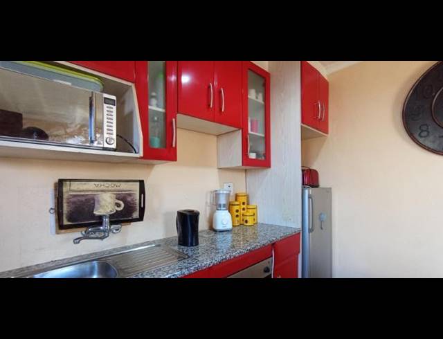 2 BEDROOM HOUSE FOR SALE IN FLEURHOF